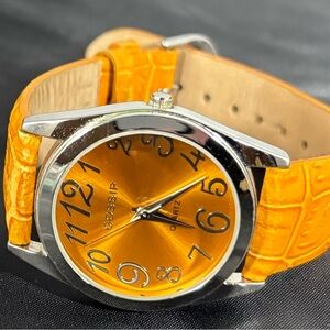 Gossip women’s orange face & band watch. Like new con 36 mm excellent con w/batt